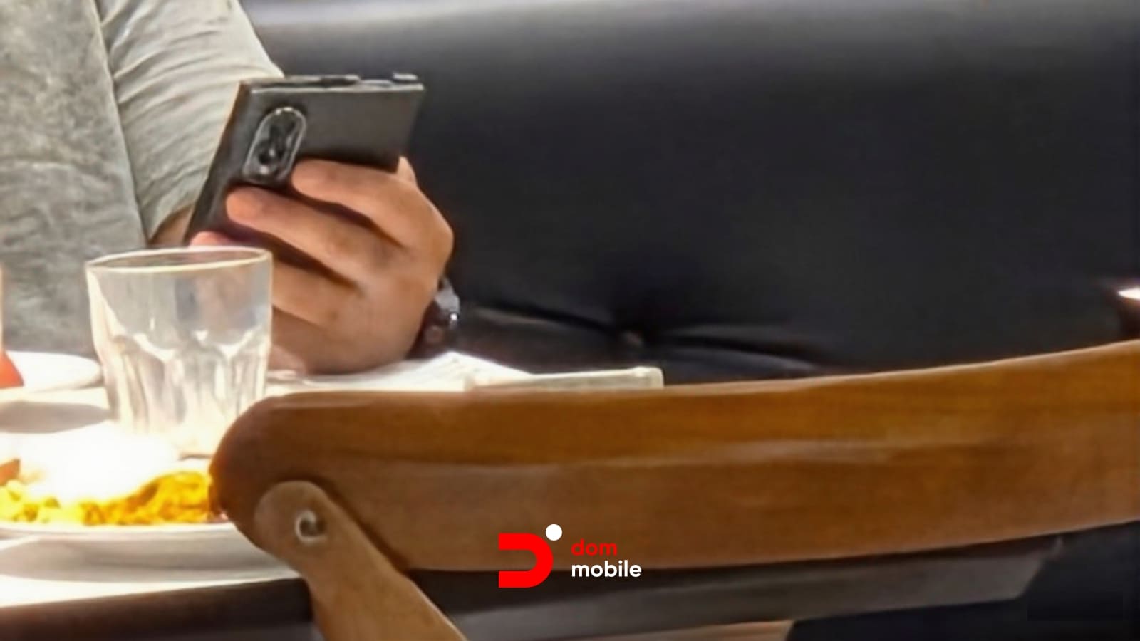 Galaxy Z Fold 8 заметили вживую: Samsung готовит складной ответ на iPhone Fold